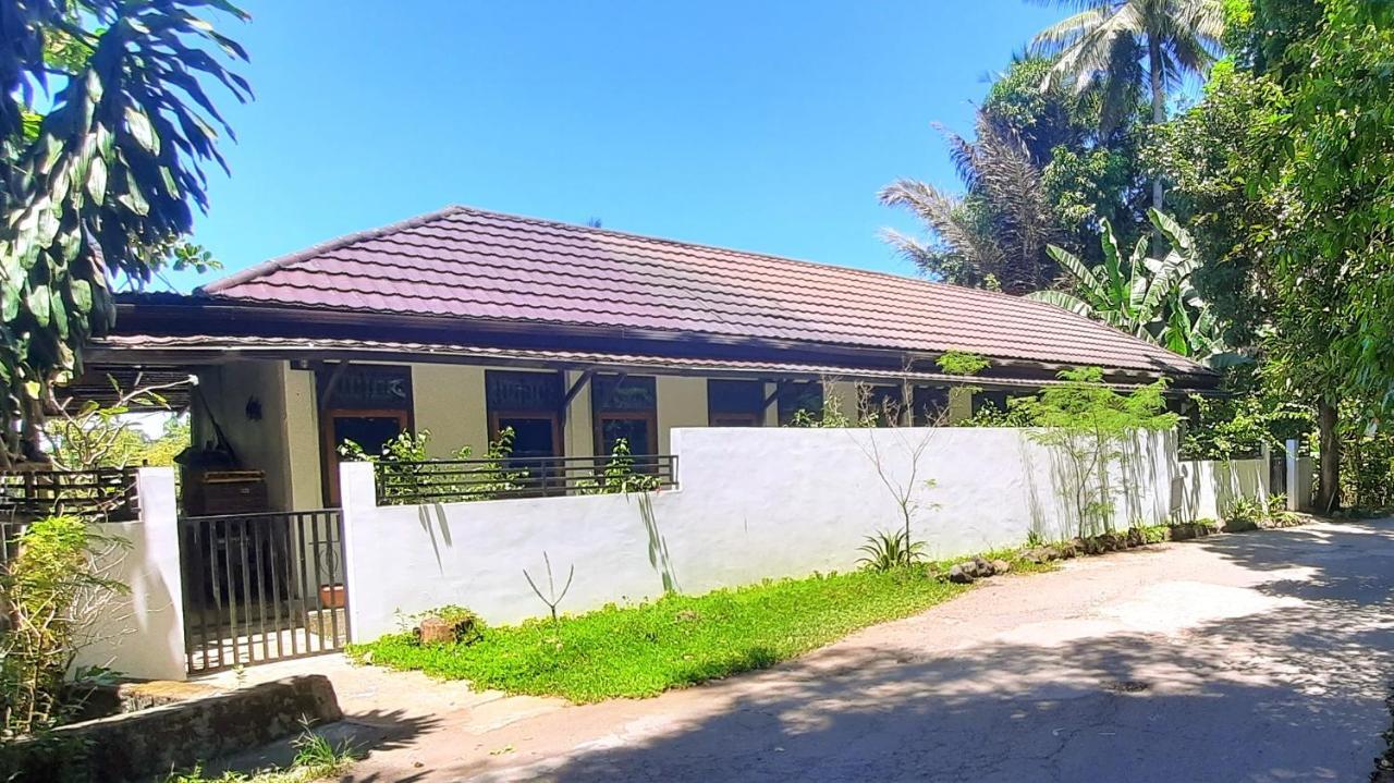 Guesthouse The 4 Fish Manado Eksteriør billede